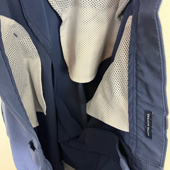 Vineyard Vines 8 Inch Textured Performance Breaker Shorts Sz 32 - Picture 10 of 12